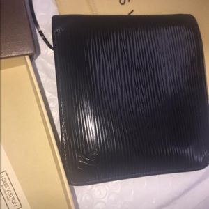 Louis Vuitton Men wallet